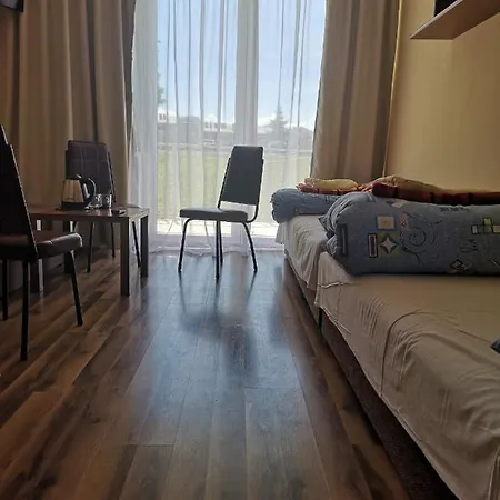 Owr Kamyczek Nocleg ze śniadaniem 4*