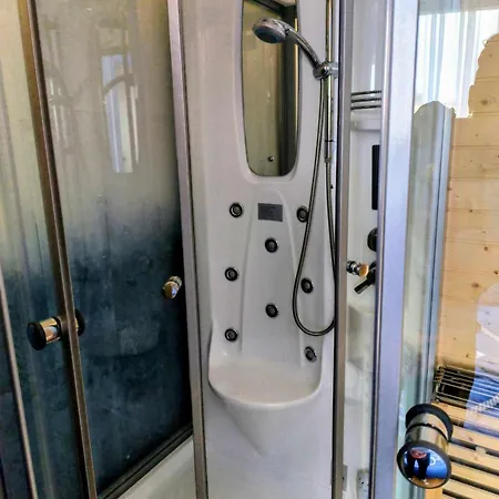 Owr Kamyczek Nocleg ze śniadaniem 4*