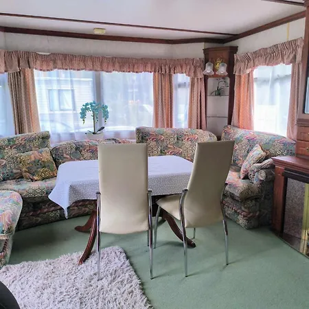 Bed & Breakfast Owr Kamyczek Sarbinowo