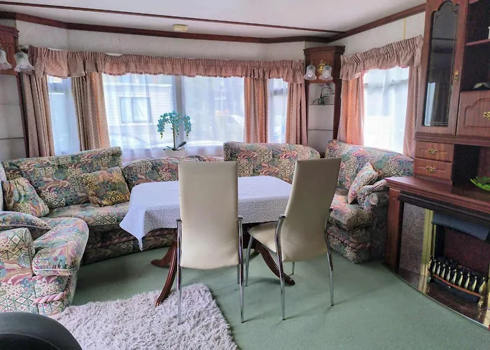 Bed and breakfast Owr Kamyczek Sarbinowo